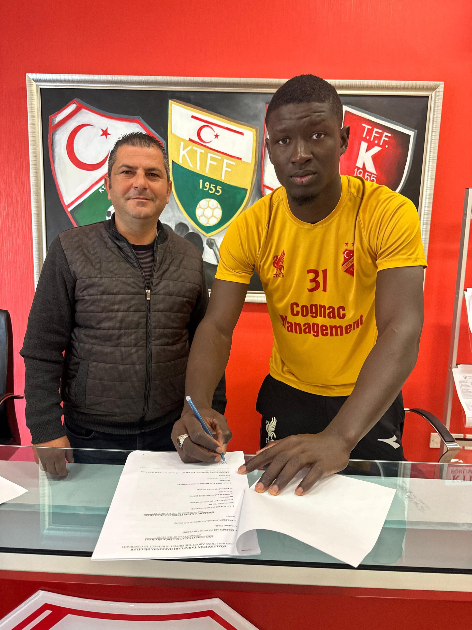 Futbolda transfer devam ediyor