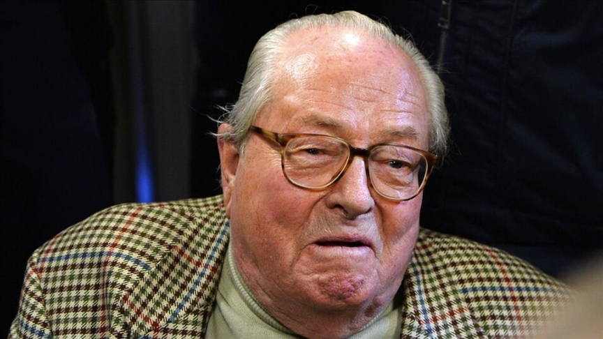 Fransa’da aşırı sağcı Ulusal Cephe’nin kurucusu Jean-Marie Le Pen öldü