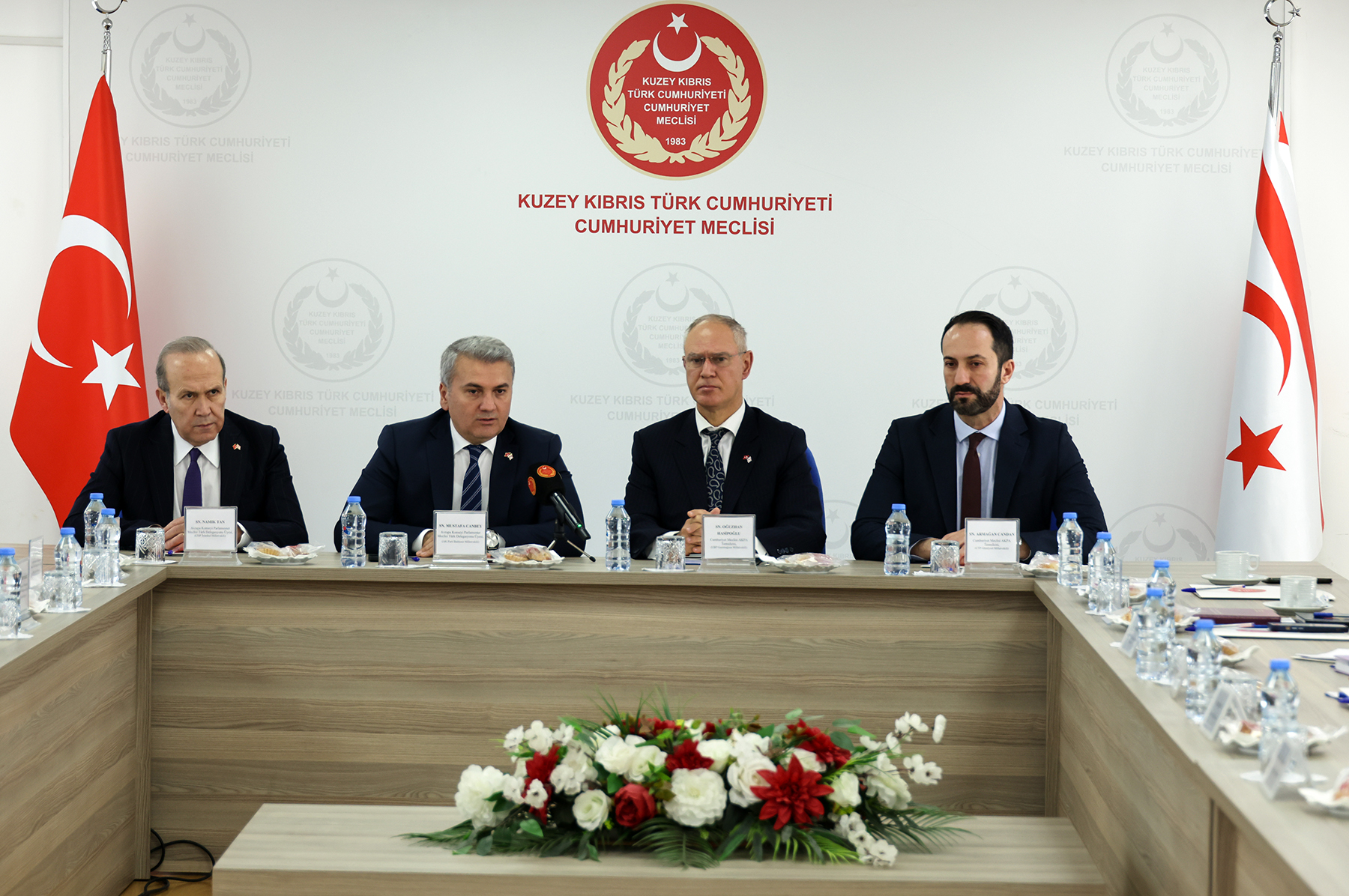 AKPA temsilcileri Cumhuriyet Meclisi’nde çalışma toplantısı düzenledi