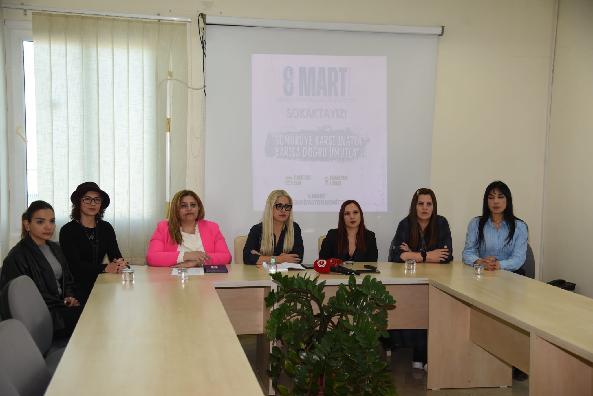 “8 Mart Organizasyon Komitesi” cumartesi günü düzenlenecek eyleme katılım çağrısı yaptı