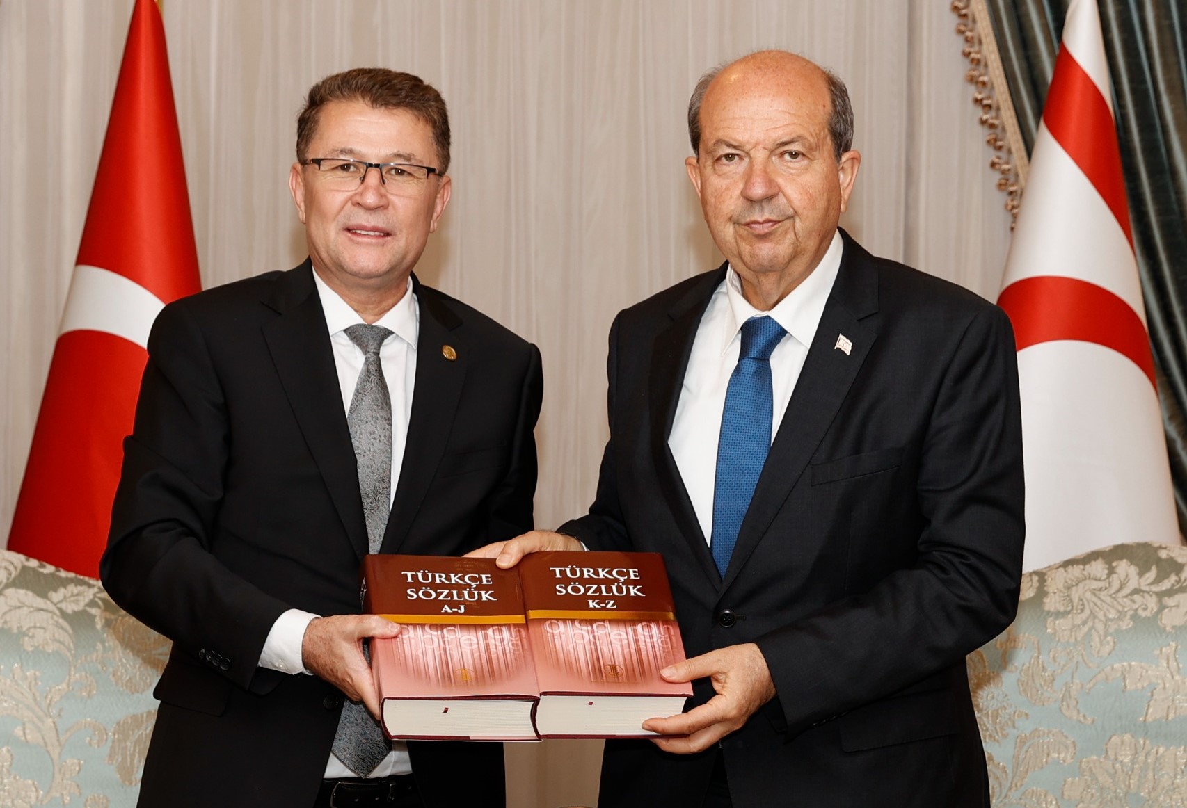 Cumhurbaşkanı Tatar, Türk Dil Kurumu heyetini kabul etti