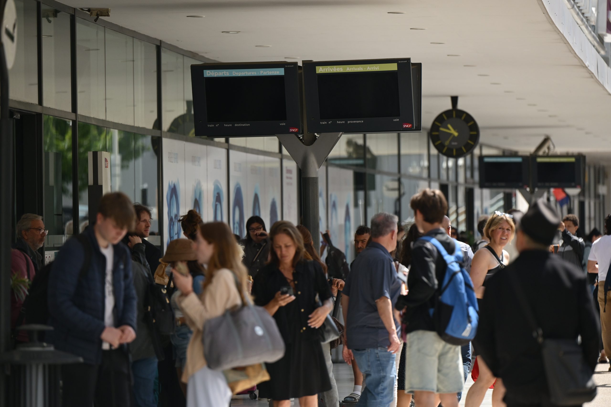 Fransa’nın güneyinde elektrik kesintileri yaşanıyor: Kesintiden Cannes da etkileniyor