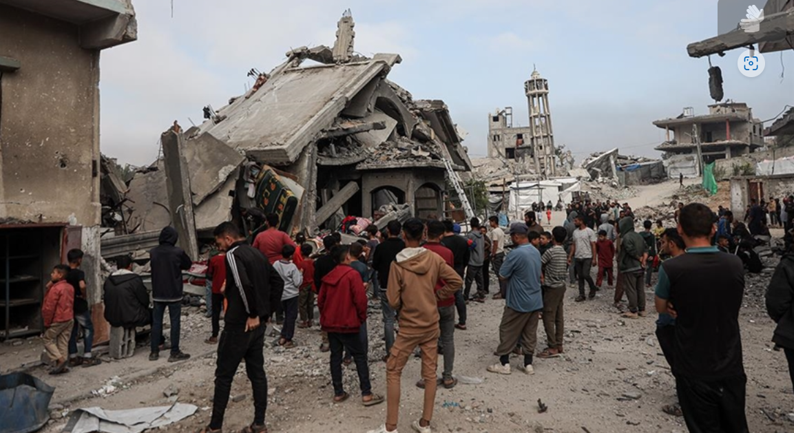 İsrail’in Gazze’ye saldırılarında can kaybı 52 bin 810’a çıktı