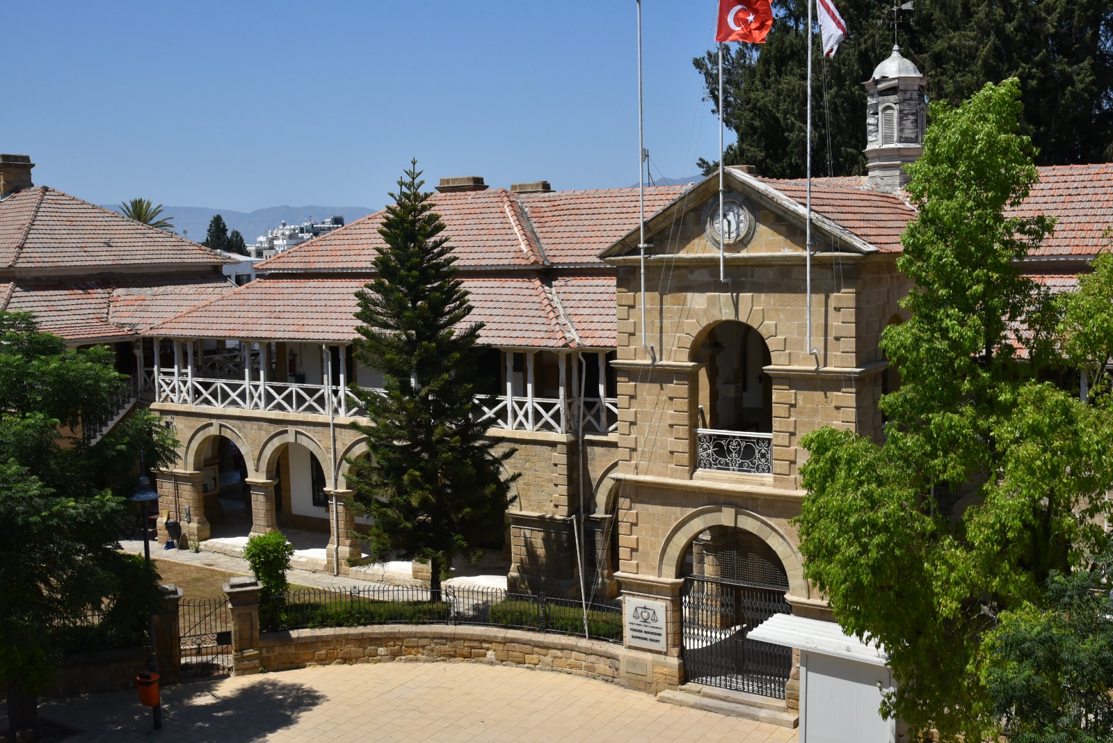 KKTC’deki askeri tesislerin fotoğraflarını çeken bir Yunan vatandaşı tutuklandı