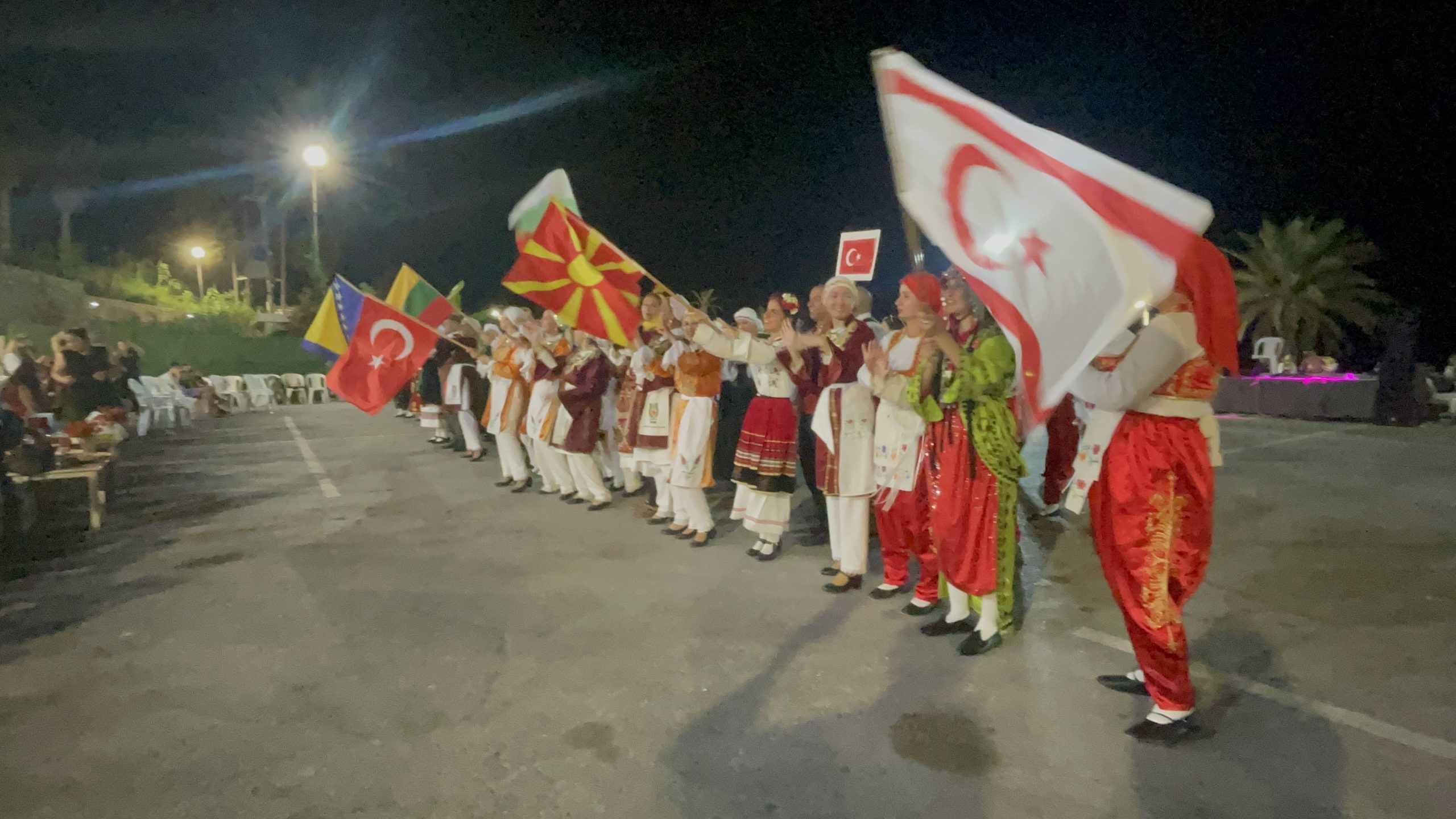 12. Uluslararası Halk Dansları Festivali düzenlendi