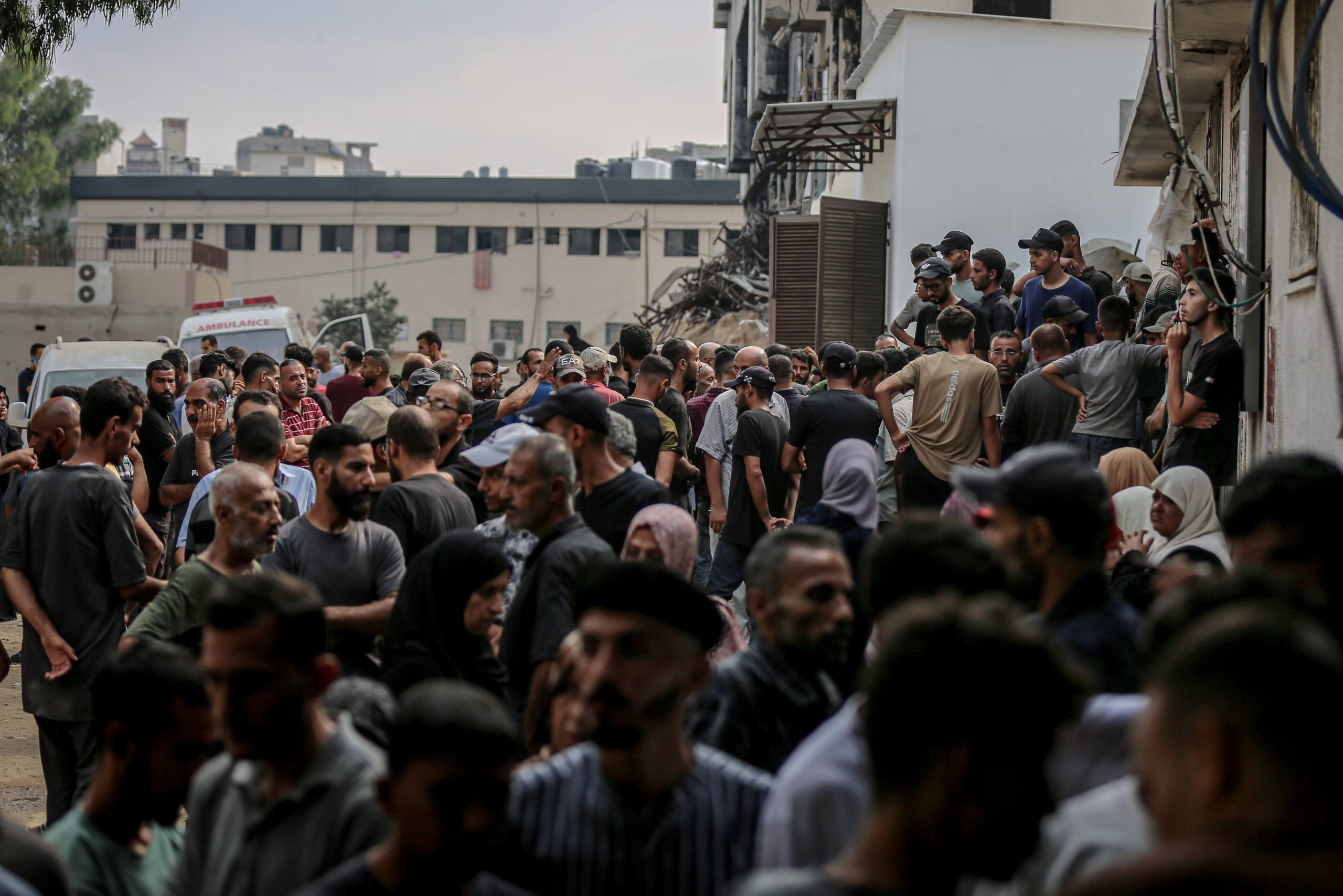 İsrail’in Gazze’ye sabah saatlerinden beri düzenlediği saldırılarda 15 kişi hayatını kaybetti