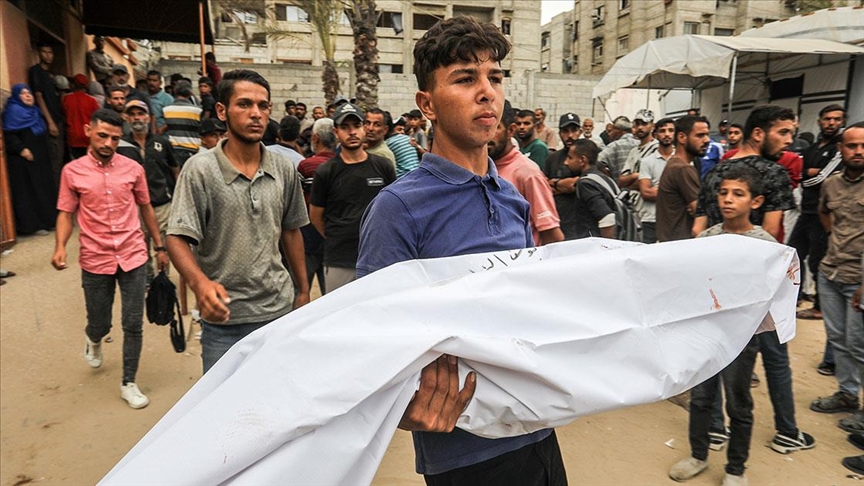 İsrail’in Gazze’ye saldırılarında hayatını kaybedenlerin sayısı son 24 saatte 88 kişi artarak 63 bin 459’a çıktı