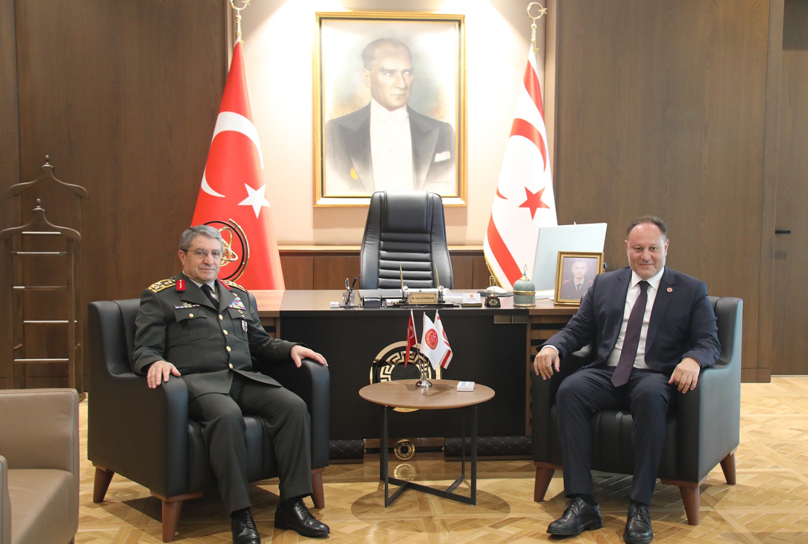 Cumhuriyet Meclisi Başkanı Öztürkler, Türkiye Genelkurmay Başkanı Orgeneral Bayraktaroğlu’nu kabul etti