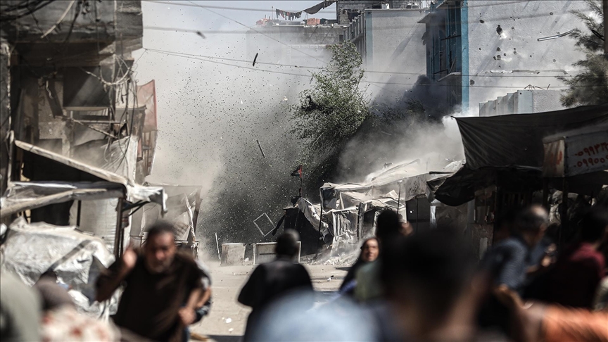 İsrail’in Gazze’ye saldırılarında can kaybı son 24 saatte 77 artarak 65 bin 926’ya çıktı