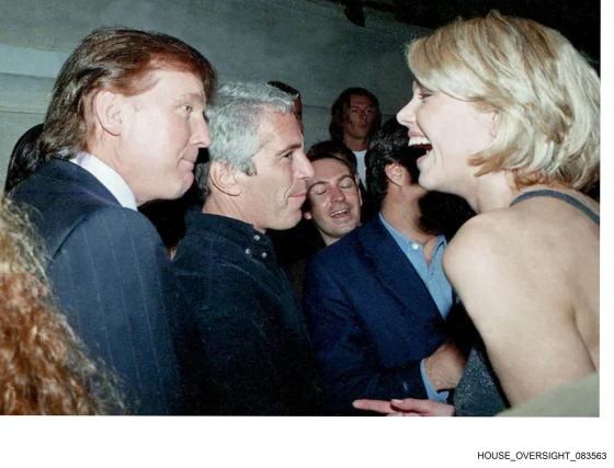 Epstein’in albümünden Trump’ın da yer aldığı 19 yeni fotoğraf paylaşıldı
