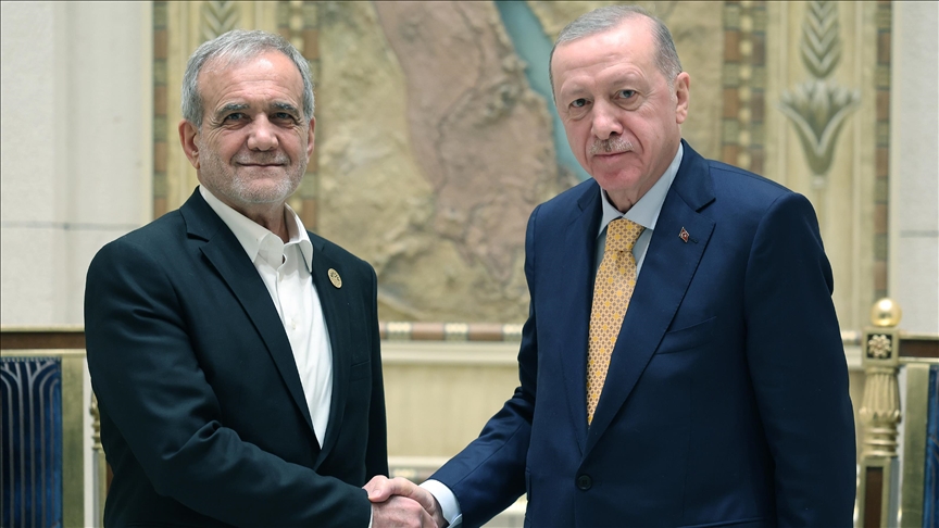 Erdoğan, Pezeşkiyan ile telefonda görüştü