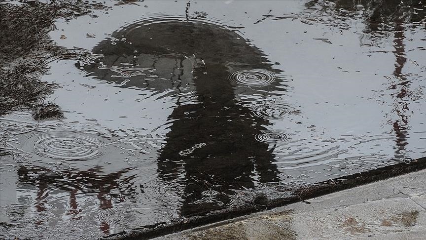 Yarın, cuma ve cumartesi sağanak ve fırtına bekleniyor