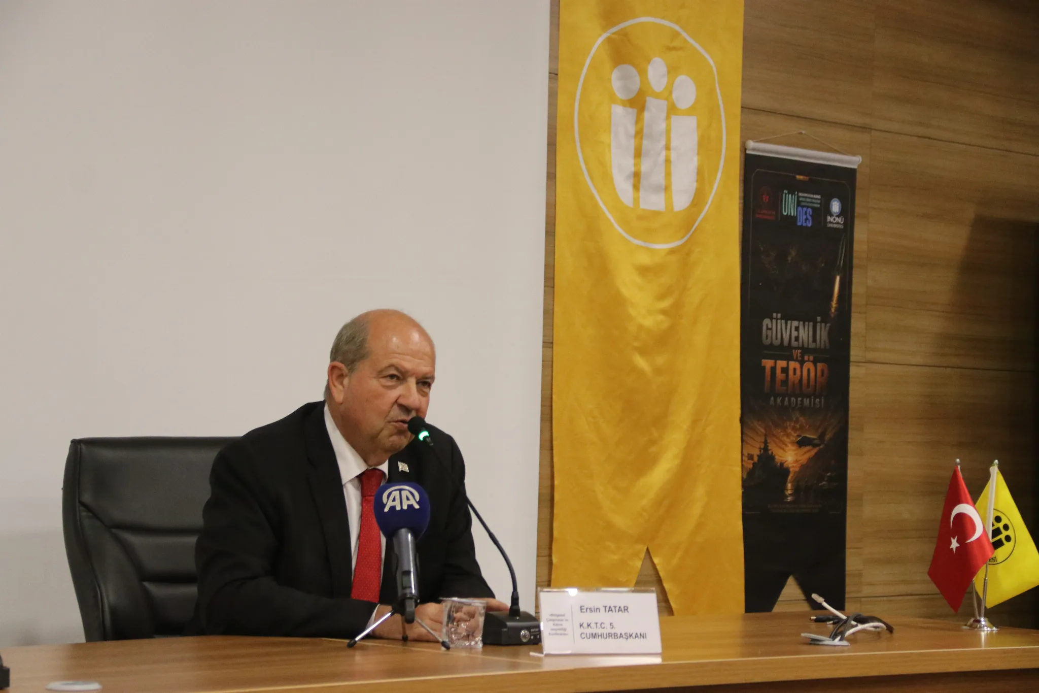 Tatar, Malatya'da konferansta konuştu