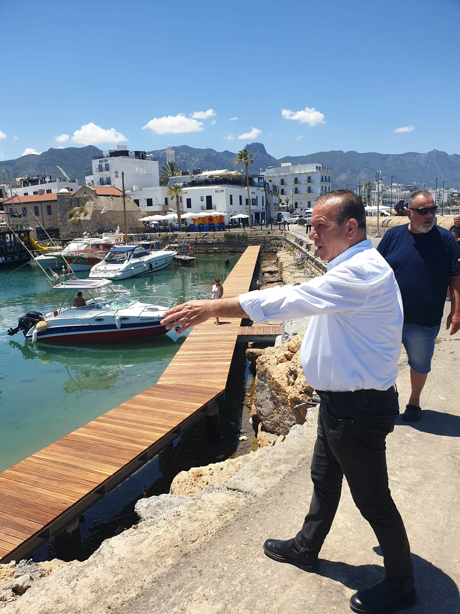 Ataoğlu, Girne Antik Liman’daki iskele çalışmalarını inceledi