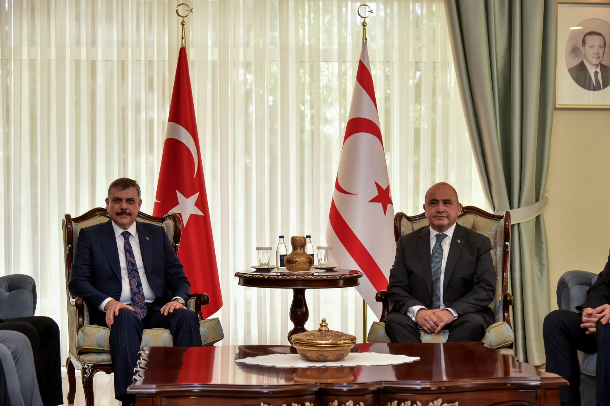 Çiftçi, Başçeri ile görüştü