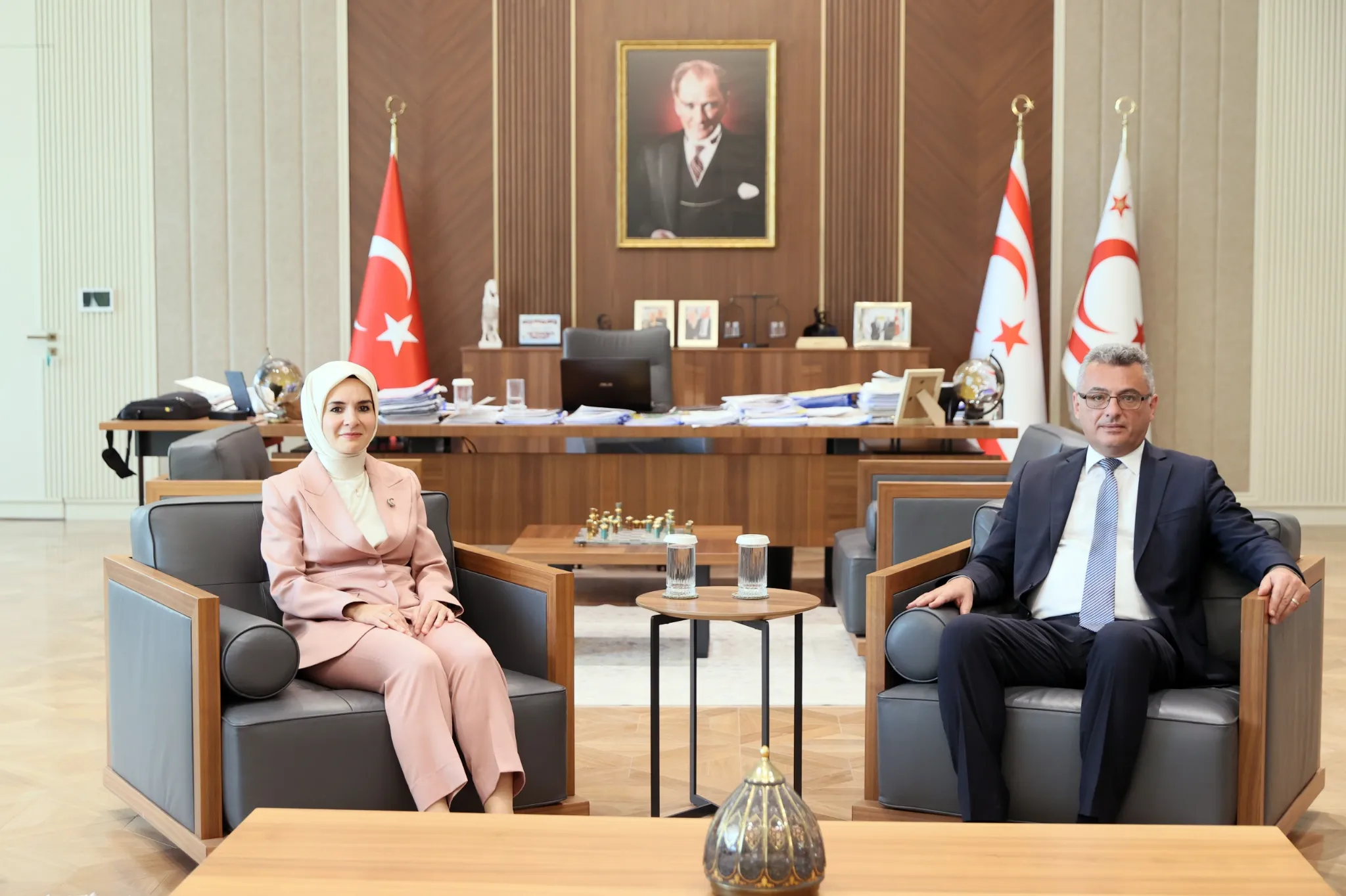 Cumhurbaşkanı Erhürman Türkiye Aile ve Sosyal Hizmetler Bakanı Göktaş’ı kabul etti