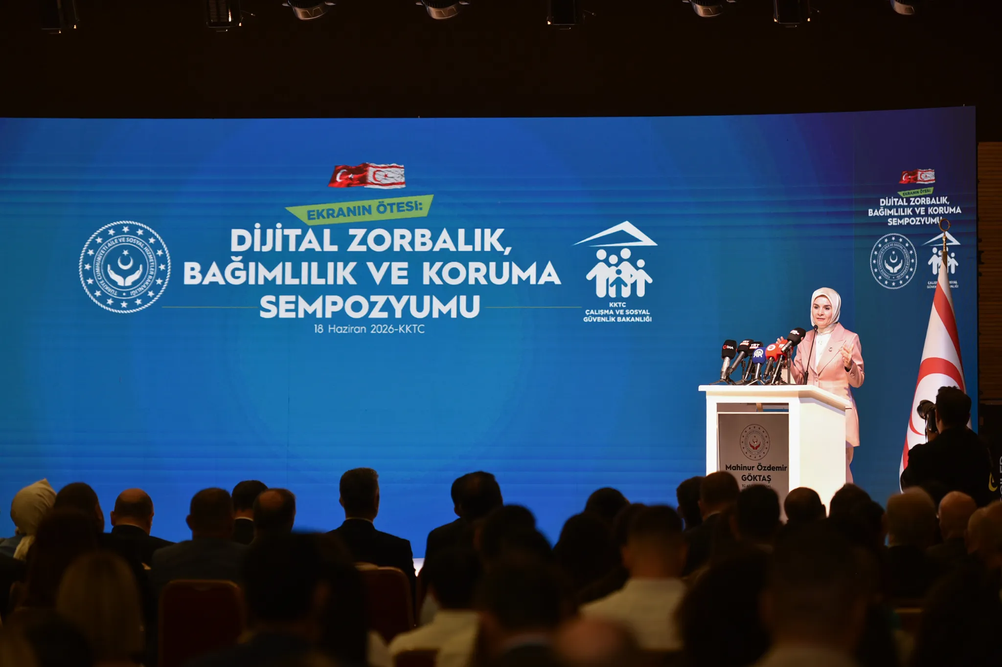 Hasipoğlu ve Göktaş, “Dijital Zorbalık, Bağımlılık ve Koruma Sempozyumu”nda konuştu