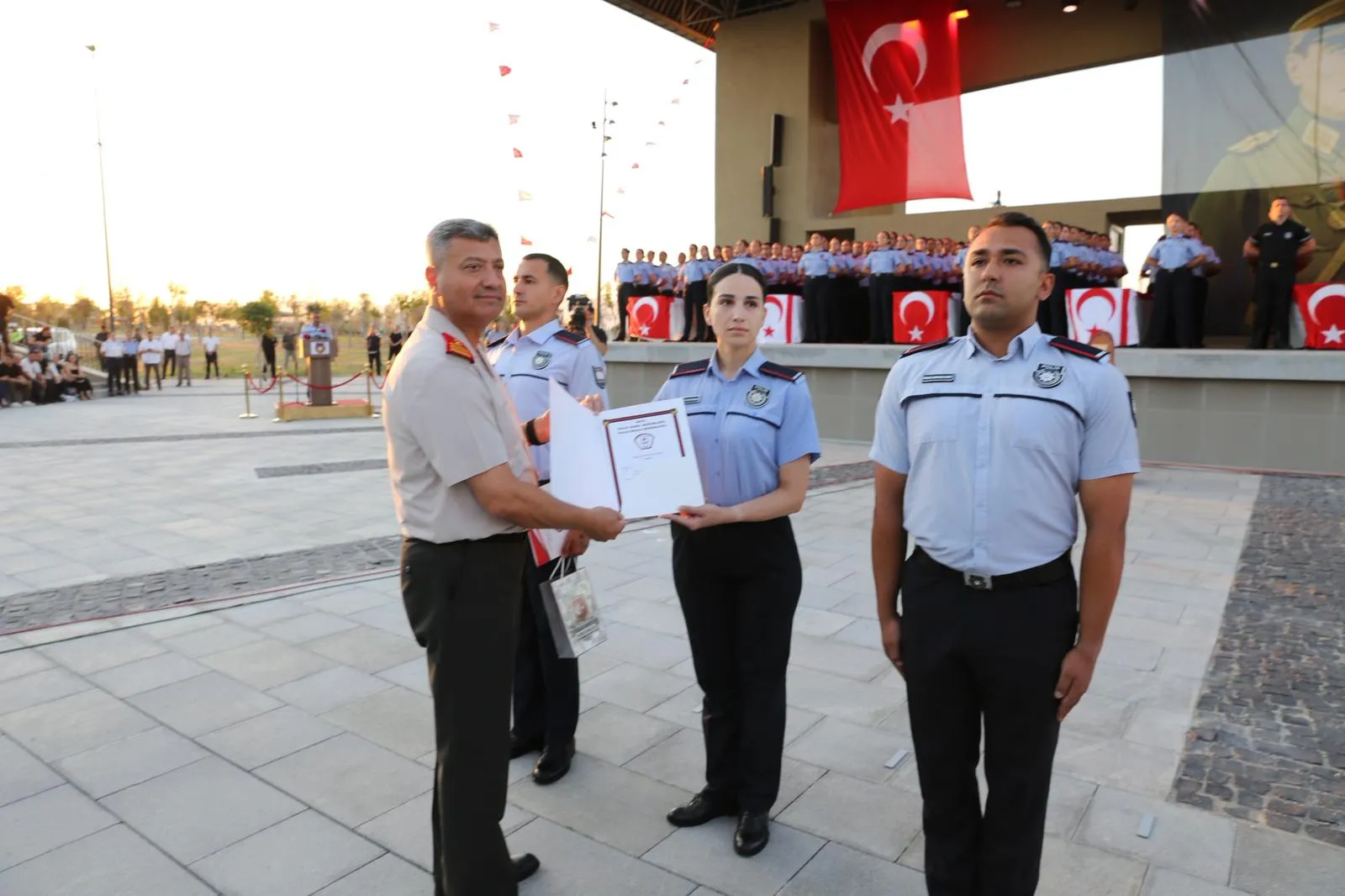 Polis ve İtfaiye Temel Eğitimi Yemin ve Mezuniyet Töreni yapıldı