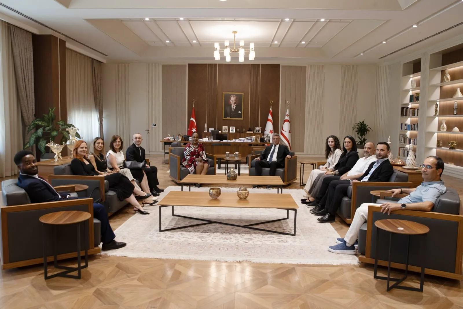 Cumhurbaşkanı Erhürman, Dünya Tabipler Birliği Başkanı Dr. Jacqueline Kitulu’yu kabul etti