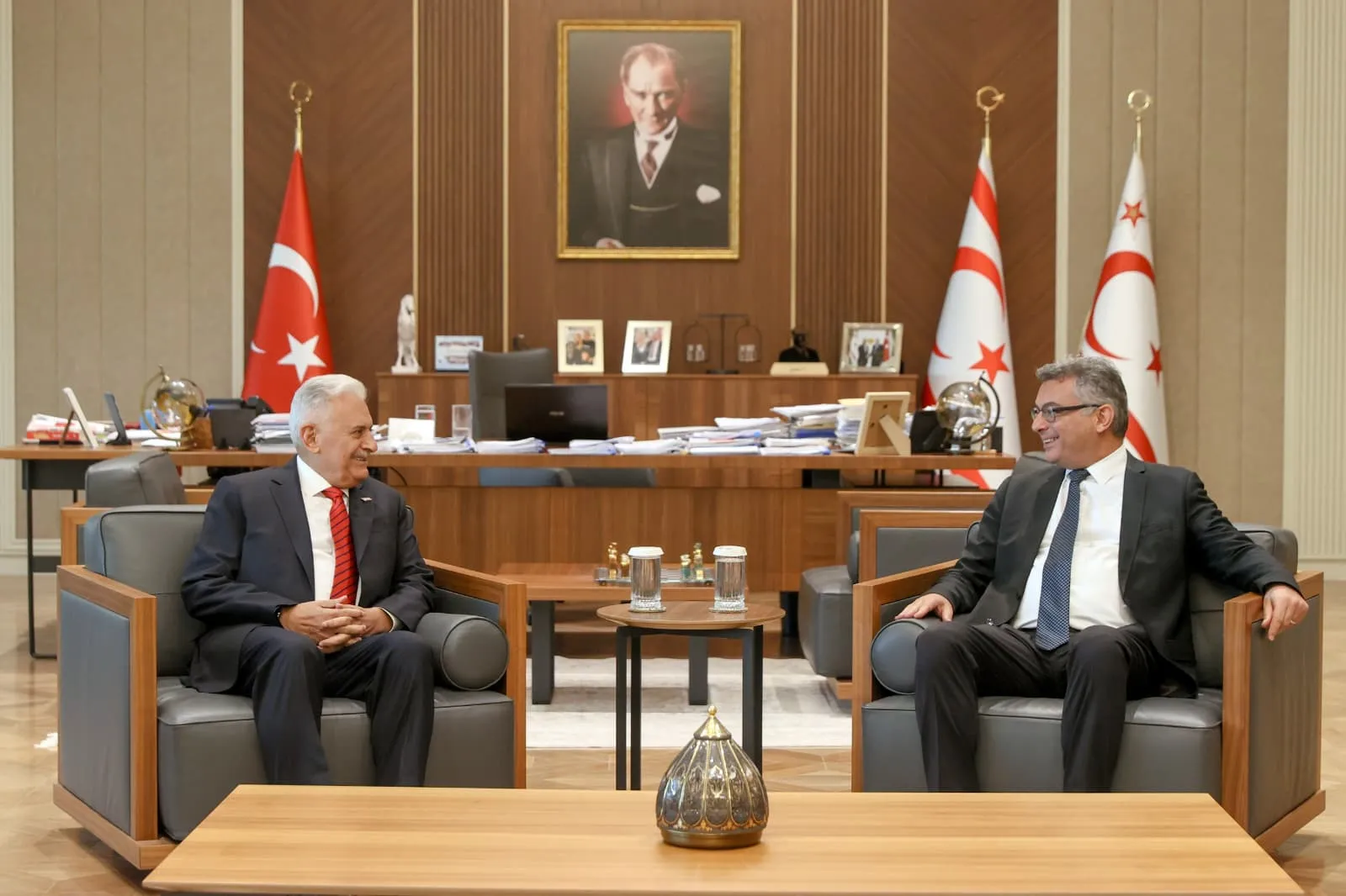 Cumhurbaşkanı Erhürman, TDT Aksakallar Konseyi Başkanı Binali Yıldırım’ı kabul etti