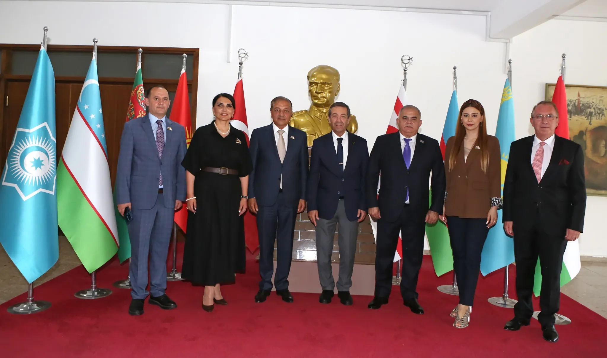Dışişleri Bakanı Ertuğruloğlu, Azerbaycan Milli Meclisi heyetini kabul etti
