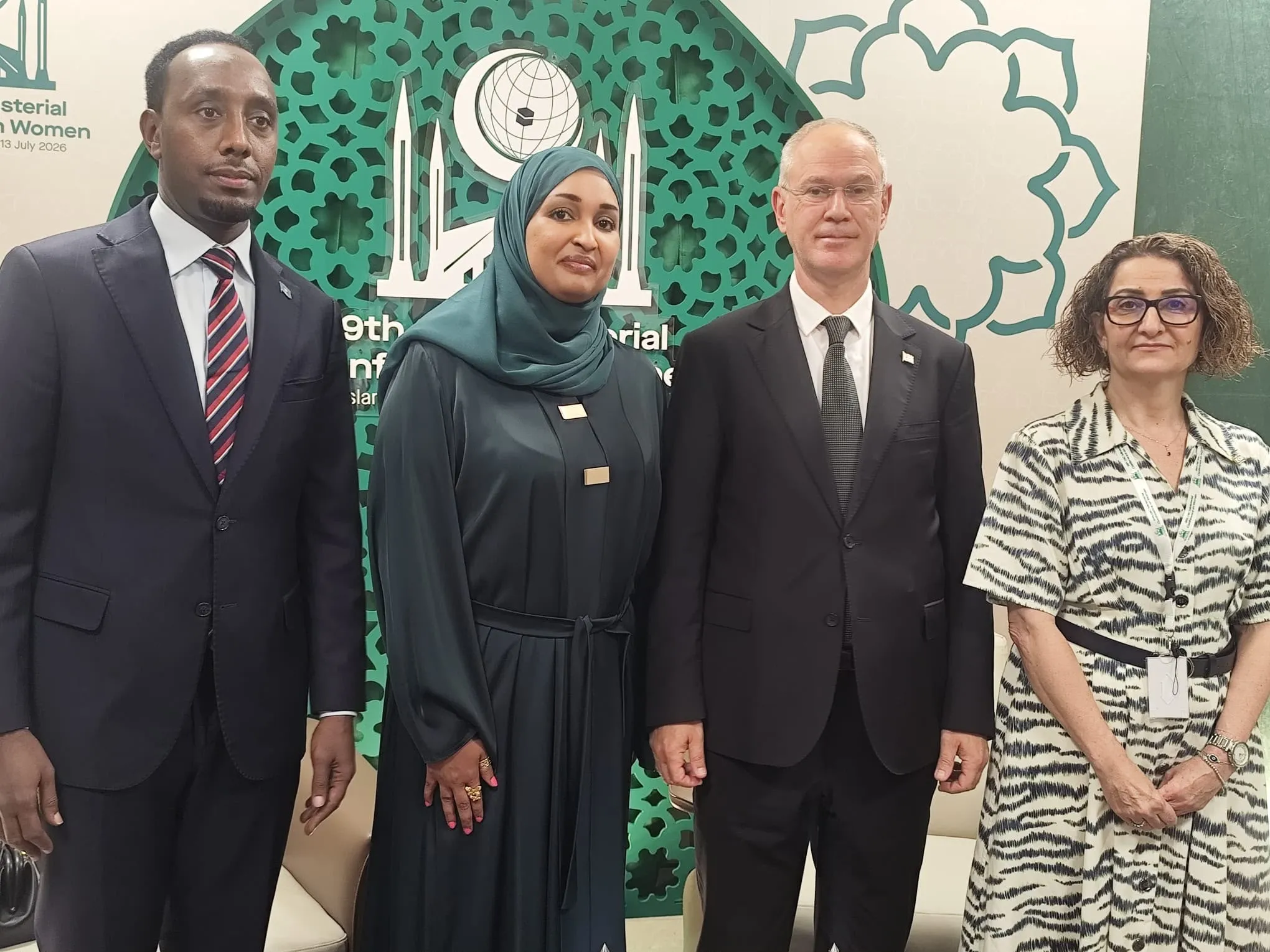 Hasipoğlu, Somali Aile ve İnsan Hakları Bakanı Makhzoumi ile görüştü