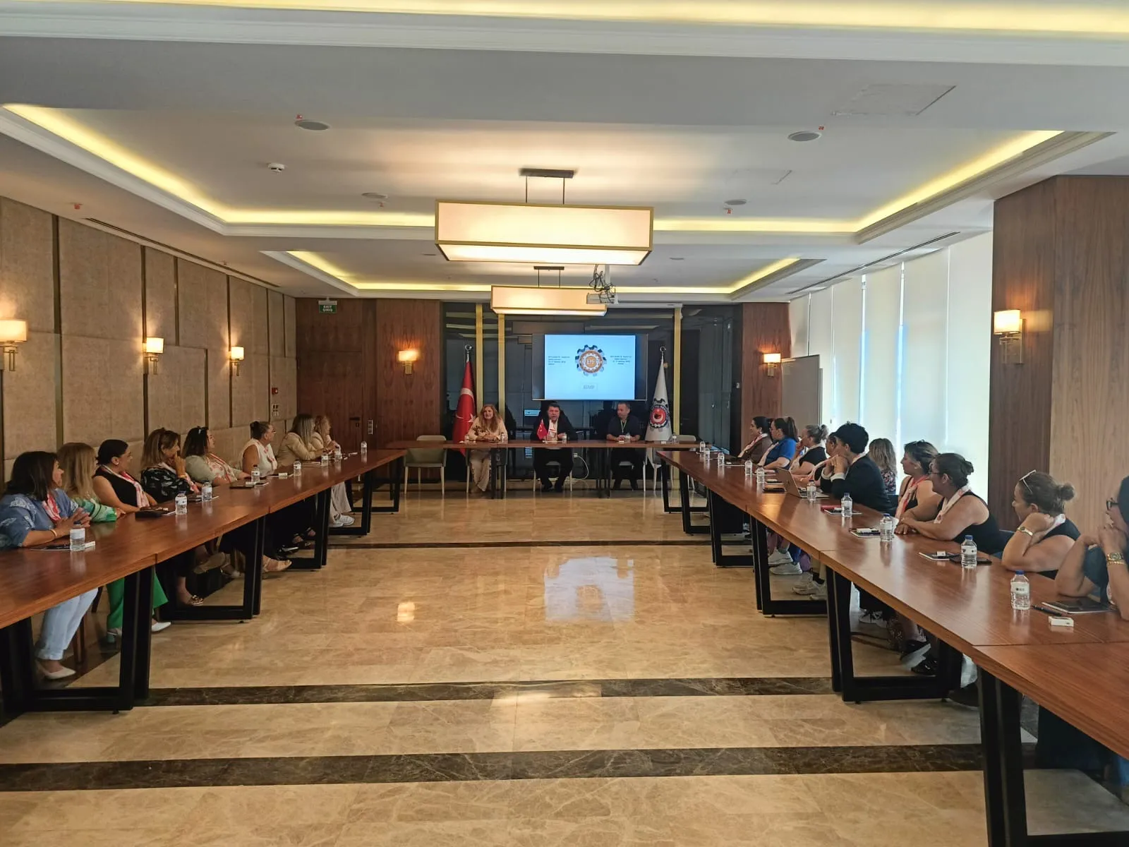 Kamu-İş kadın üyeleri Ankara’da eğitim seminerine katıldı