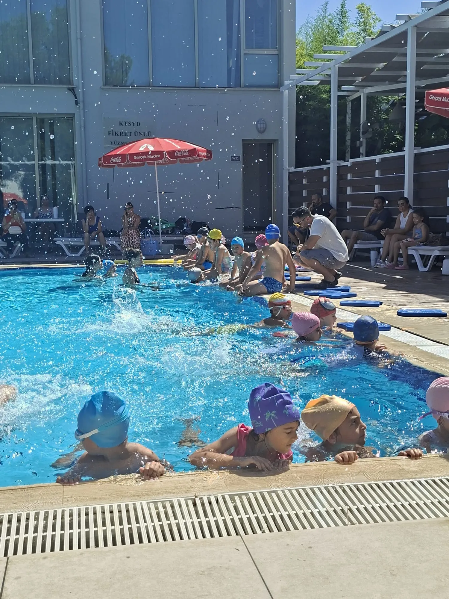 KTSYD yüzme kursları başladı