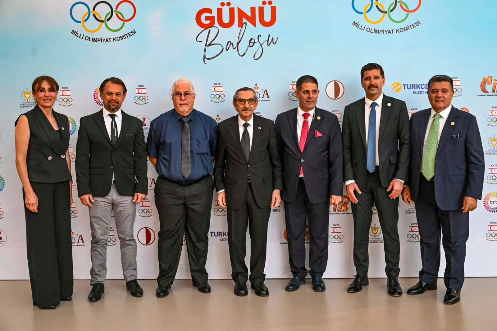 Milli Olimpiyat Komitesi spora katkı sağlayan isimleri ödüllendirdi