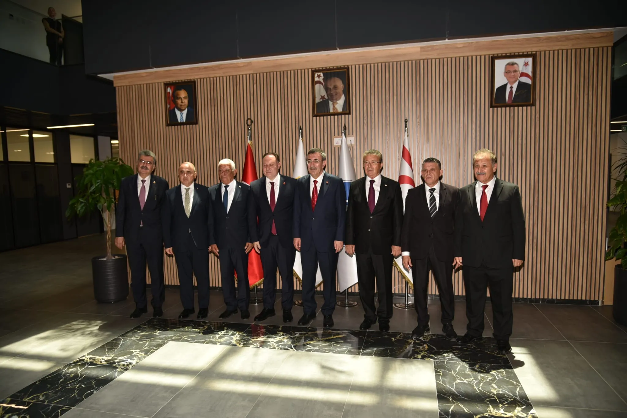 Yılmaz, Güzelyurt Belediyesi yeni merkez binasını ziyaret etti