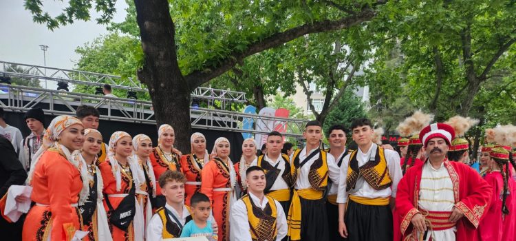 Güzelyurt Belediyesi Halk Dansları Ekibi Manisa’da