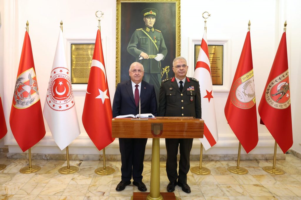 
                        Türkiye Milli Savunma Bakanı Güler, Kıbrıs Türk Barış Kuvvetleri Komutanlığı’nda denetlemede bulundu        
