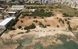 
                        Uluçay: Gülseren, Halk Plajı olarak hizmet verecek        